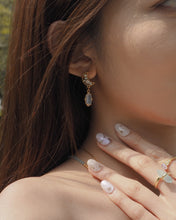 Load image into Gallery viewer, MOONY - Gold Earrings