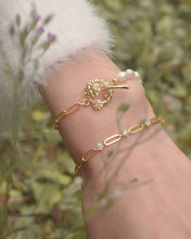 Load image into Gallery viewer, Blossomy - Toggle Bracelet