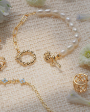 Load image into Gallery viewer, Blossomy - Toggle Bracelet