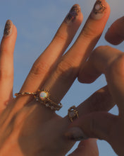 Load image into Gallery viewer, Solar-Opal Ring