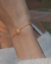 Load image into Gallery viewer, 8 AWN STAR - Gold Bracelet โฆ 925 Silver โข