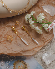 將圖片載入圖庫檢視器 Pearl Poetry - 18KGP Earrings
