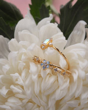 Load image into Gallery viewer, Petal - Gold Ring