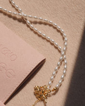 將圖片載入圖庫檢視器 Blossomy - Pearl Necklace