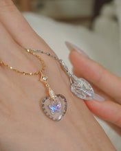 Load image into Gallery viewer, 【絕版!限量發售】【日本製琉璃】 BUTTERFLY - Silver Necklace *Waterproof
