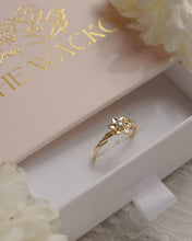 將圖片載入圖庫檢視器 March • Daffodil - Birth Flower Ring