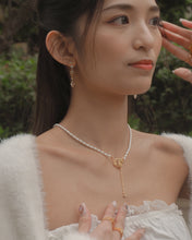 將圖片載入圖庫檢視器 Blossomy - Pearl Necklace