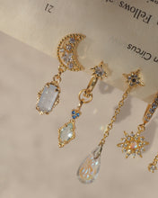 Load image into Gallery viewer, MOONY - Gold Earrings