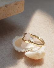 Load image into Gallery viewer, GEMY - Rose Quartz Gold Ring