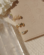 Load image into Gallery viewer, Eyez - Ear Cuff