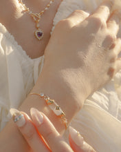 Load image into Gallery viewer, Behind the sun - Crystal Bracelet