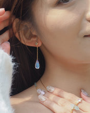 Load image into Gallery viewer, VICTORIA'S TEAR - Gold Earrings