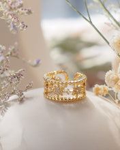 Load image into Gallery viewer, 8-awn Star - Gold Ring