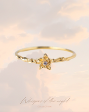 將圖片載入圖庫檢視器 December • Poinsettia - Birth Flower Ring