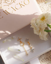 Load image into Gallery viewer, Petal - 18KGP Earrings
