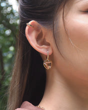 將圖片載入圖庫檢視器 Love Story Hoops