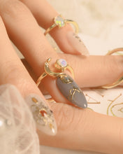 Load image into Gallery viewer, Dream Crest - Ring ✦ 925 Silver ™