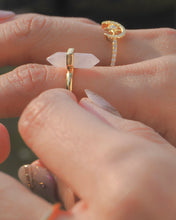 Load image into Gallery viewer, GEMY - Rose Quartz Gold Ring