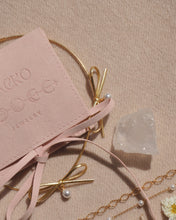 將圖片載入圖庫檢視器 Ribbon Bliss - Leather Necklace