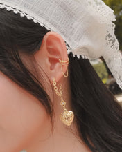 画像をギャラリービューアに読み込む, Butterfly - Gold Ear cuff