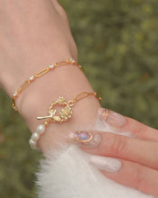 Load image into Gallery viewer, Lavish-Vermeil Bracelet