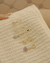 Load image into Gallery viewer, Gentle-Earrings