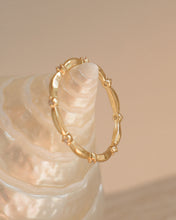 ๅฐๅ็่ผๅ
ฅๅๅบซๆชข่ฆๅจ Flare - Wave CZ Ring