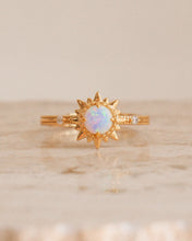 Load image into Gallery viewer, Solar-Opal Ring
