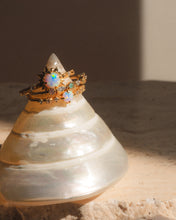 Load image into Gallery viewer, Radiant - CZ Ring