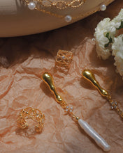 Load image into Gallery viewer, Pearl Poetry - 18KGP Earrings
