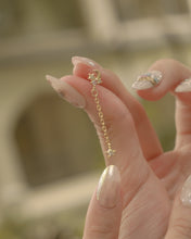 Load image into Gallery viewer, Gentle-Earrings