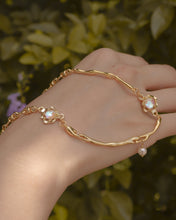 Load image into Gallery viewer, Weaver - Glaze Necklace