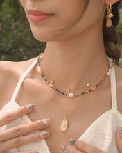 將圖片載入圖庫檢視器 Autumn Soul - Crystal Beaded Necklace