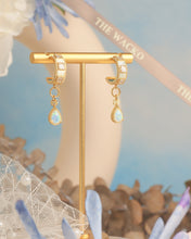 Load image into Gallery viewer, Intention - Opal Earring