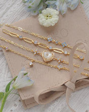 Load image into Gallery viewer, Flowery-Vermeil Bracelet