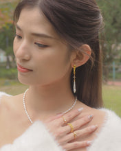 Load image into Gallery viewer, Pearl Poetry - 18KGP Earrings