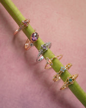 Load image into Gallery viewer, Petal - Gold Ring
