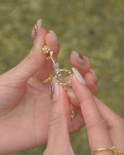 Load image into Gallery viewer, Blossomy - Toggle Bracelet