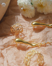 Load image into Gallery viewer, Pearl Poetry - 18KGP Earrings