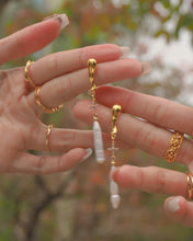 將圖片載入圖庫檢視器 Pearl Poetry - 18KGP Earrings