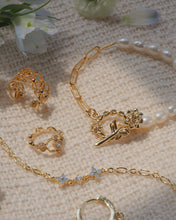 Load image into Gallery viewer, Blossomy - Toggle Bracelet