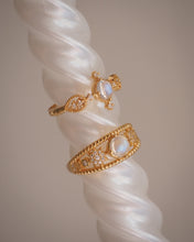 Load image into Gallery viewer, 【高品質鑒定】MOONLUX - Moonstone Ring ✦ 925 Silver ™ + 18K Gold