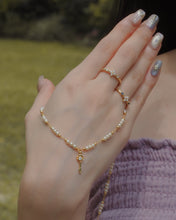 画像をギャラリービューアに読み込む, SUBTLE KEY - Pearl Necklace