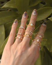 Load image into Gallery viewer, Radiant - CZ Ring