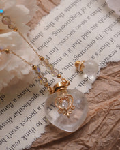 將圖片載入圖庫檢視器 【可打開放香水】 HEARTFELT (Gold) - White Crystal Perfume Necklace ✦ Waterproof™