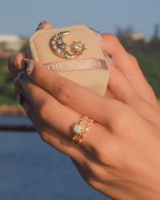 Load image into Gallery viewer, Solar-Opal Ring