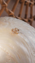ๅฐๅ็่ผๅ
ฅๅๅบซๆชข่ฆๅจ Visible - 14KGP Pearl Cuff