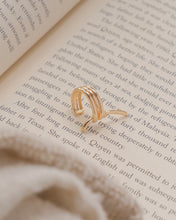 Load image into Gallery viewer, Knot - 18KGP Ear Cuff