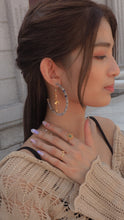 將圖片載入圖庫檢視器 Astro - 18KGP Crystal Beaded Hoop Earrings