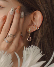 Load image into Gallery viewer, Lumos - 18KGP Tear Drop Earrings